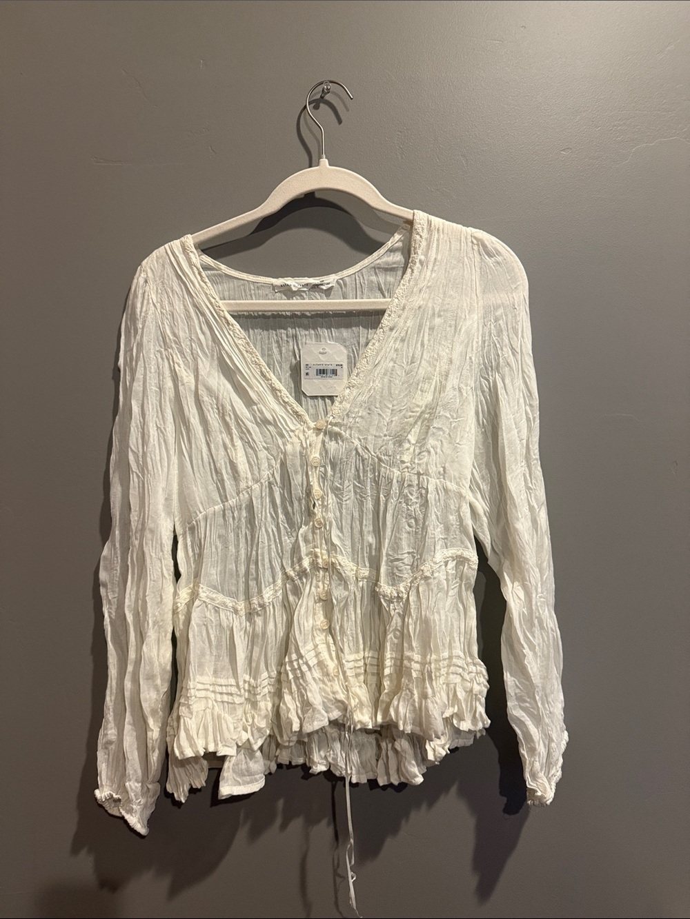 Altar'd State Cream Crinkle V-Neck Button Blouse
